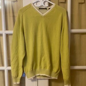Vintage (1990)Brooks Brothers V-Neck Sweater in Soft Yellow